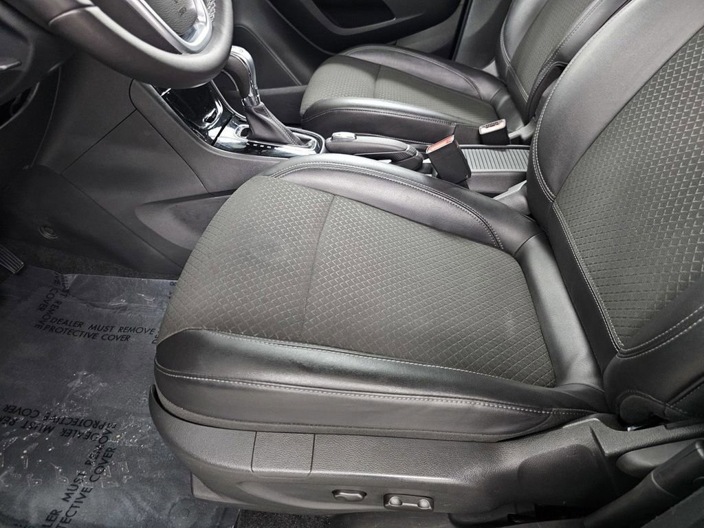 Used 2021 Buick Encore Preferred w/ Safety Package II FWD image 15