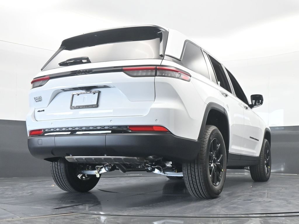 New 2025 Jeep Grand Cherokee Altitude image 54
