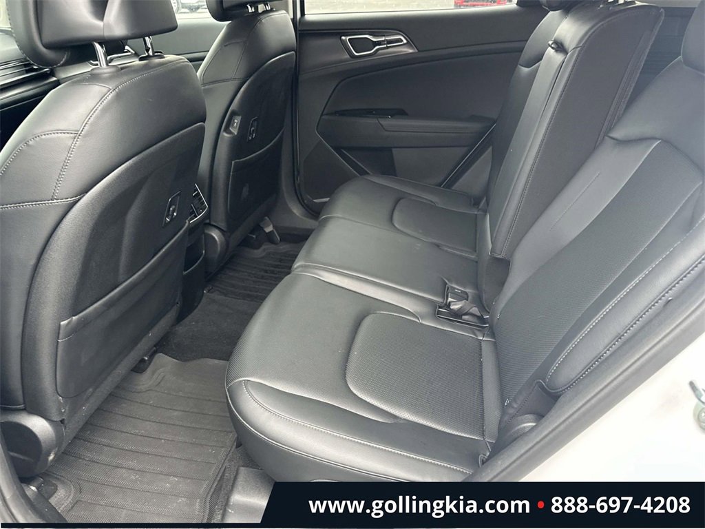 Certified 2025 Kia Sportage EX image 9