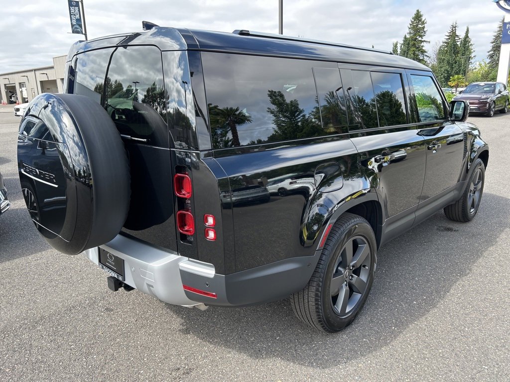 New 2025 Land Rover Defender 130 S image 7