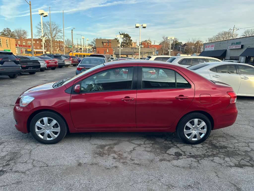 Used 2012 Toyota Yaris Sedan image 5
