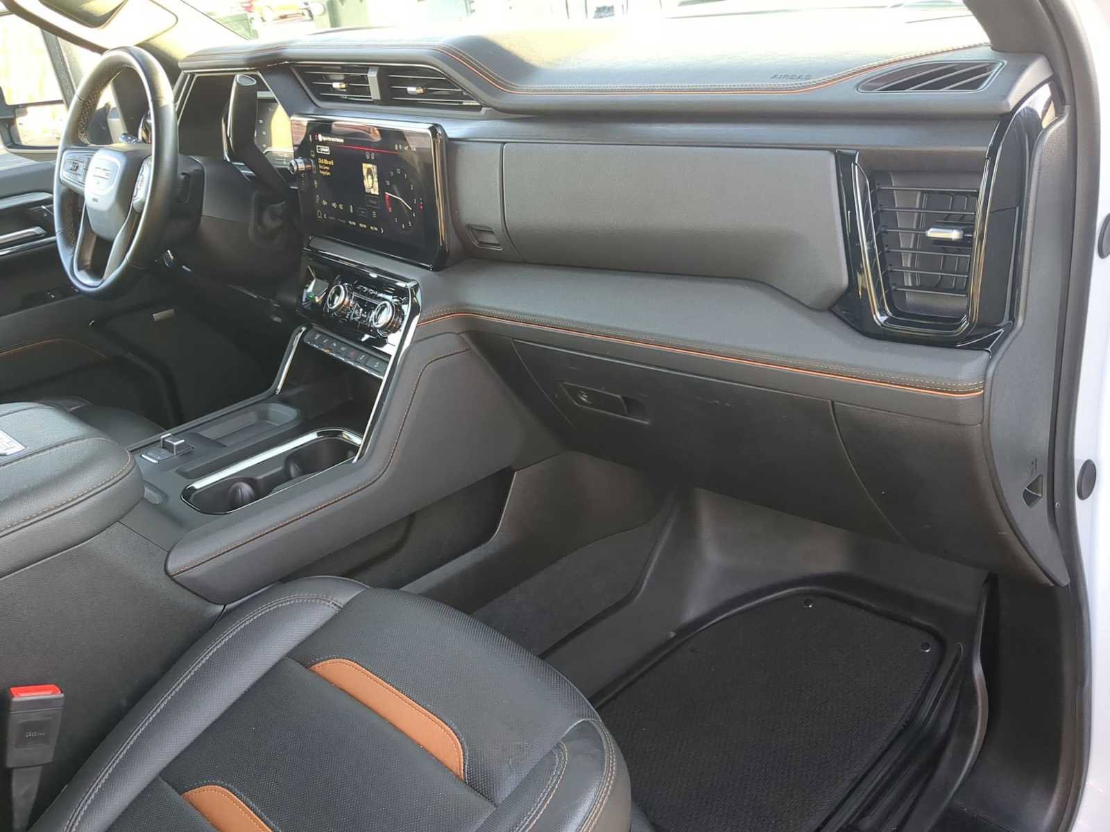 Used 2024 GMC Sierra 2500 AT4 w/ AT4 Premium Plus Package image 31