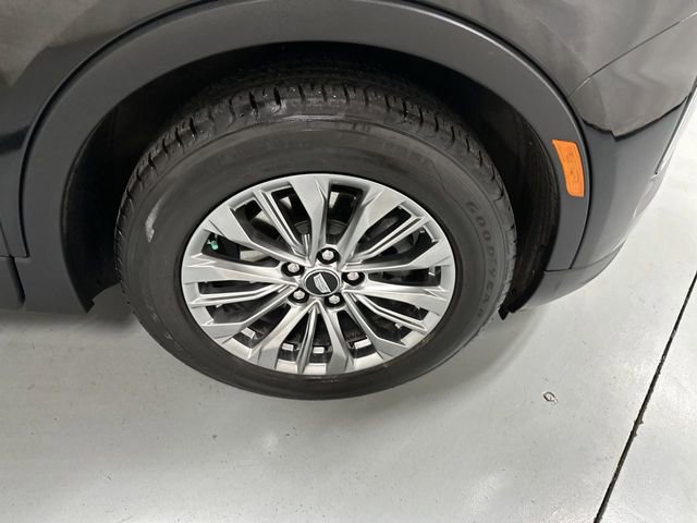 Certified 2024 Cadillac XT4 Premium Luxury w/ Cold Weather Package image 18