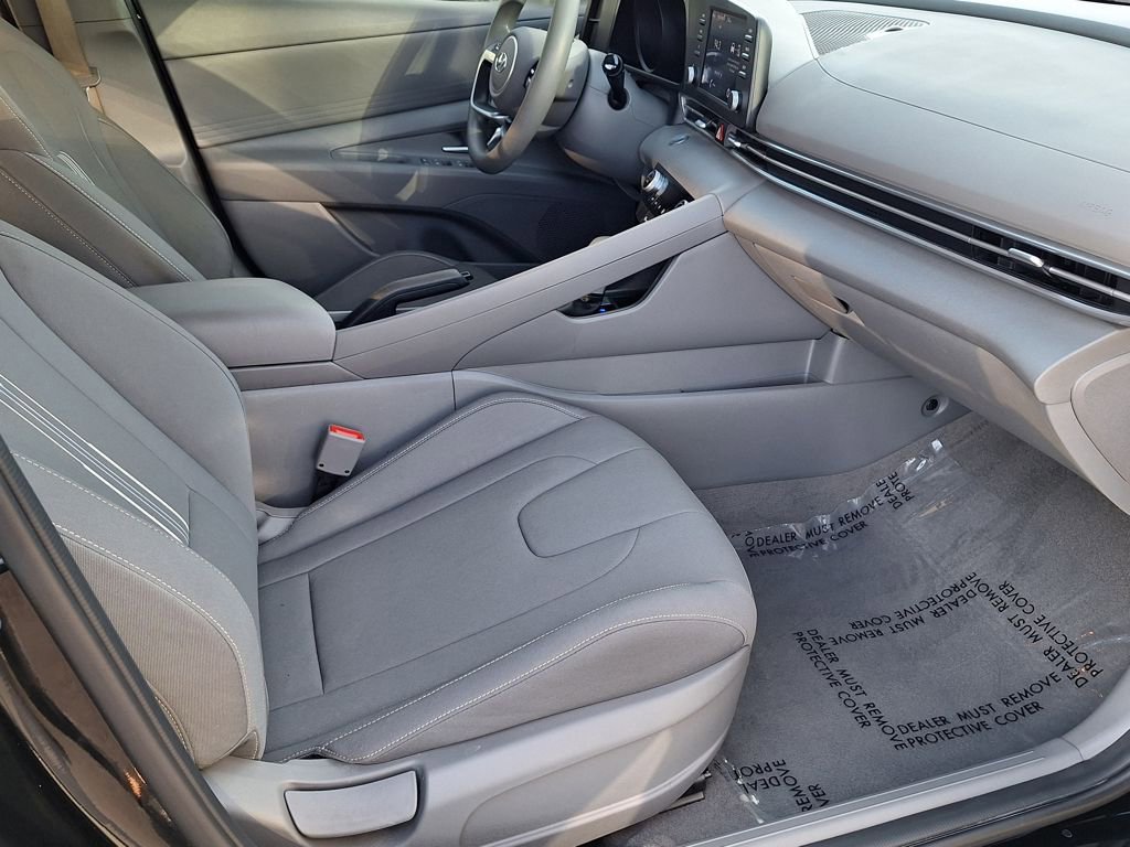 Certified 2023 Hyundai Elantra SEL image 24