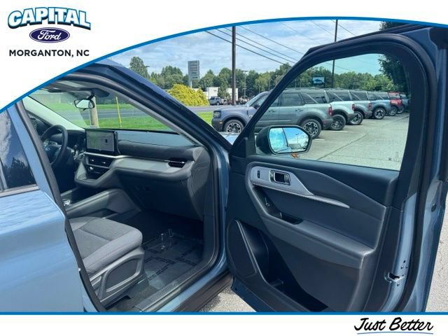 New 2026 Ford Explorer Active RWD image 14