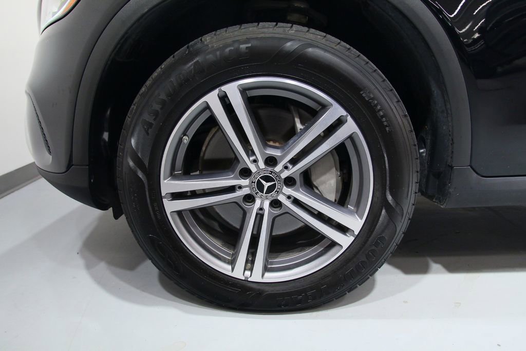Used 2020 Mercedes-Benz GLC 300 4MATIC image 15