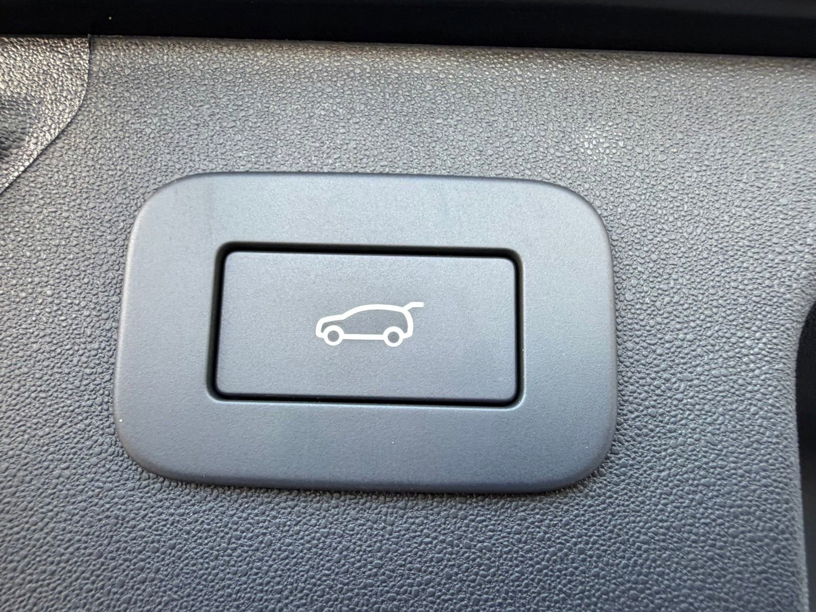 New 2026 Land Rover Discovery Sport Landmark image 33