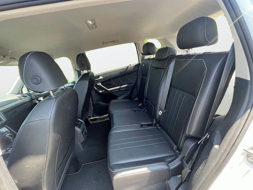 Certified 2024 Volkswagen Tiguan SE AWD/4WD image 25
