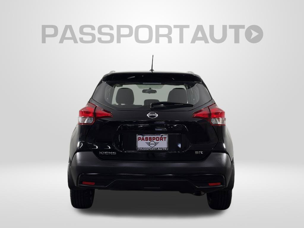 Used 2018 Nissan Kicks SR FWD image 6