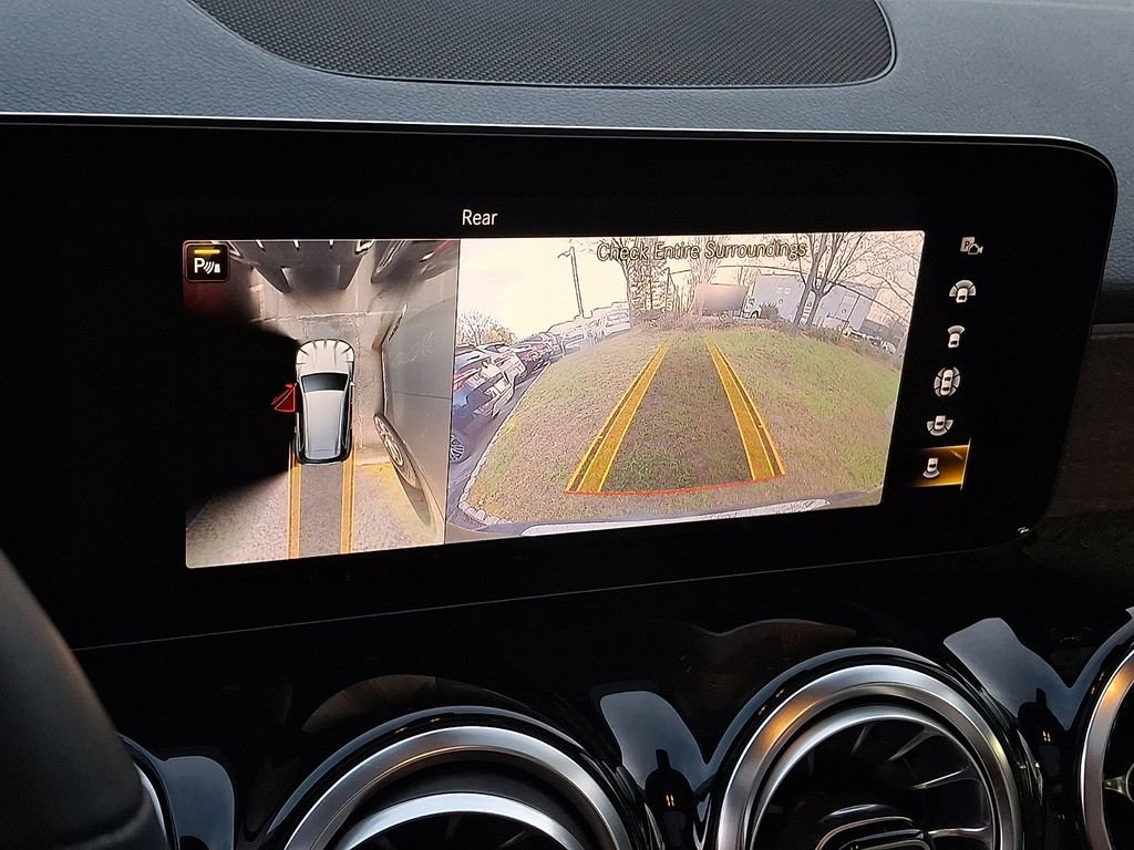 Used 2023 Mercedes-Benz GLB 250 4MATIC image 15