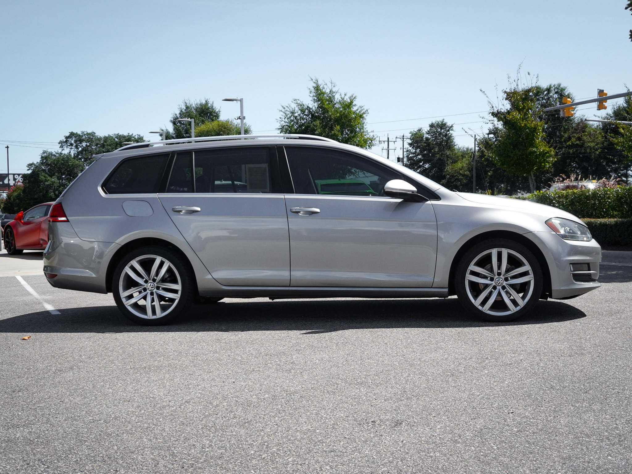 Used 2015 Volkswagen Golf TDI SEL w/ Lighting Package (SEL) FWD image 11