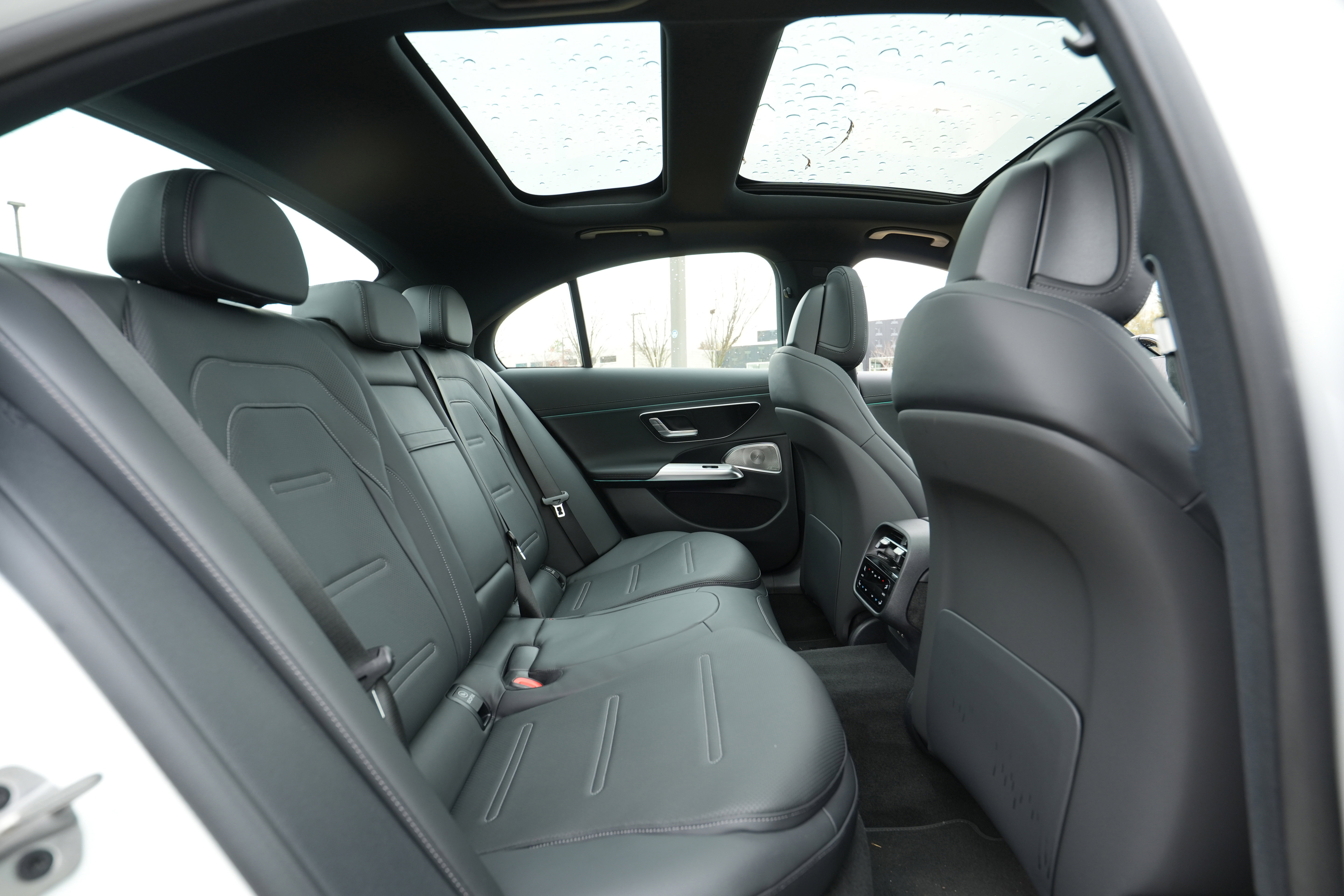 New 2026 Mercedes-Benz E 53 AMG e 4MATIC Sedan image 37