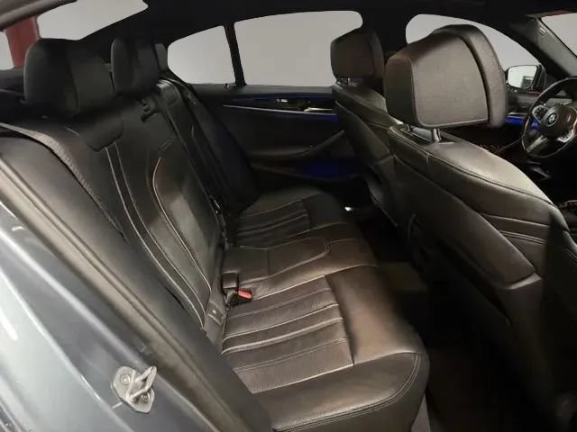Used 2019 BMW 540i w/ M Sport Package RWD image 14