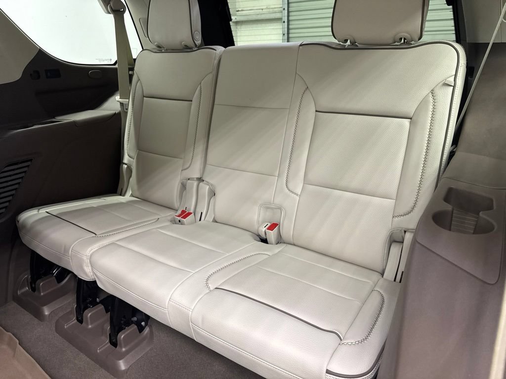 Used 2021 GMC Yukon Denali w/ Denali Premium Package RWD image 23