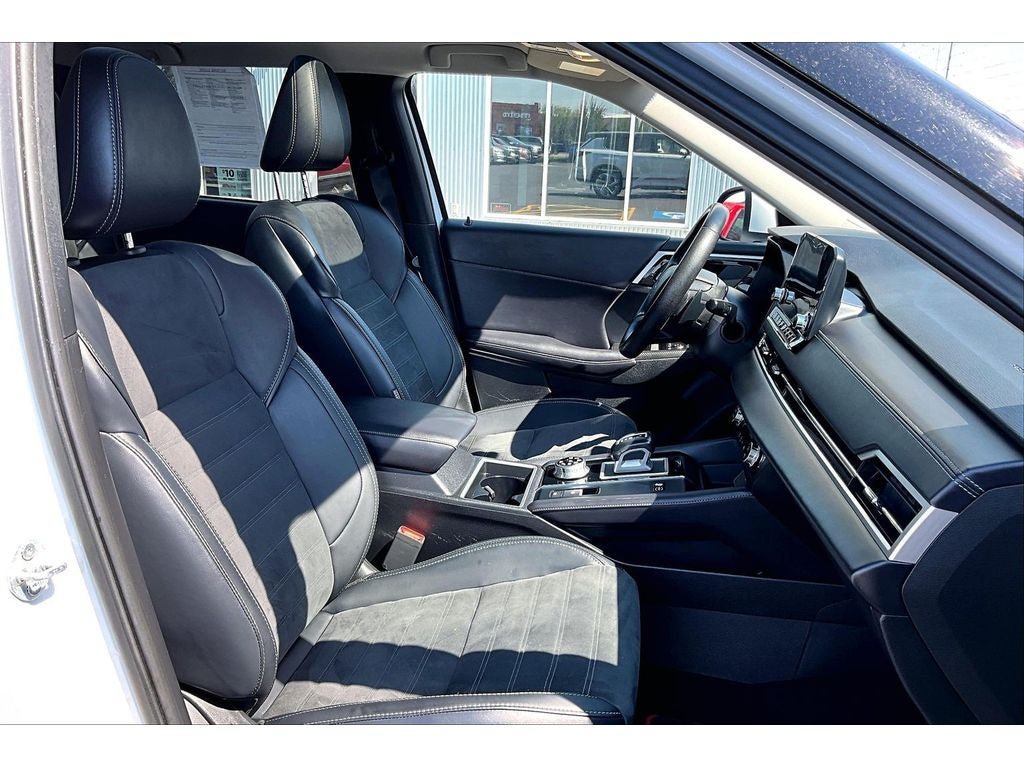 Used 2024 Mitsubishi Outlander Ralliart AWD/4WD image 8