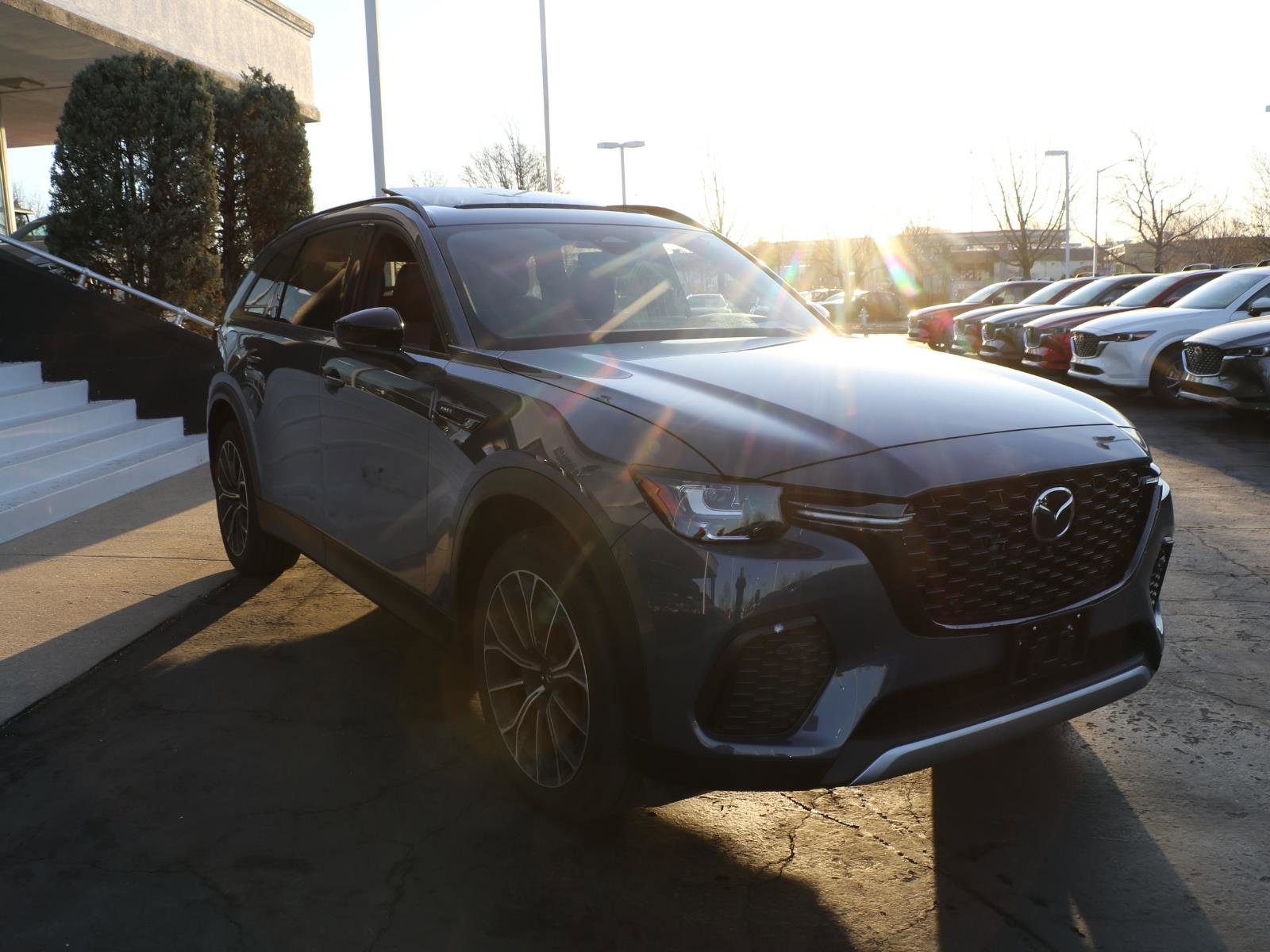 Certified 2025 MAZDA CX-70 Plug-In Hybrid w/ Premium Plus image 6