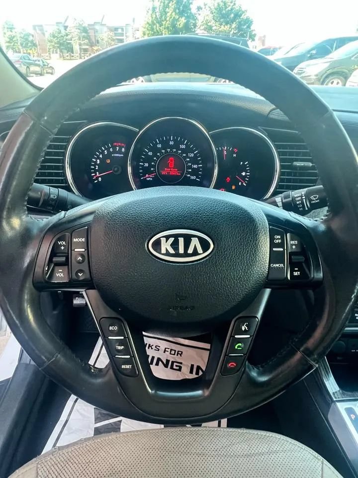 Used 2012 Kia Optima EX FWD image 12