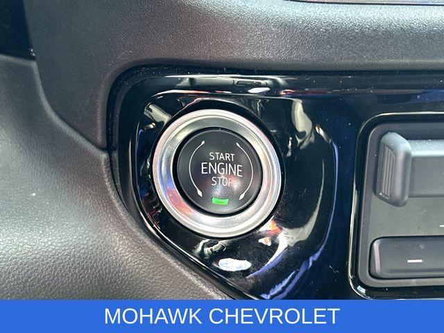 Used 2025 Chevrolet Silverado 2500 LTZ w/ LTZ Convenience Package AWD/4WD image 18
