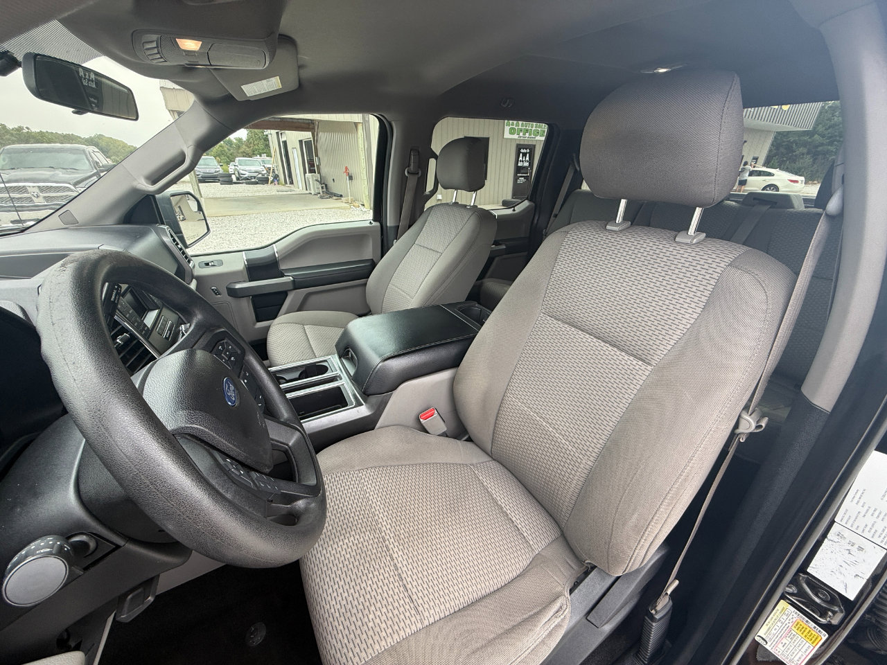 Used 2016 Ford F150 XLT w/ Trailer Tow Package image 5