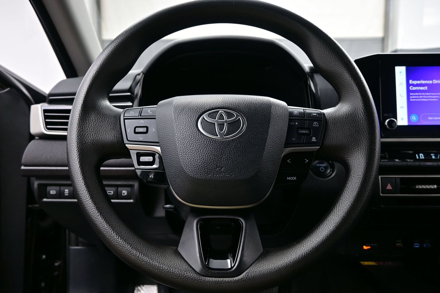 Used 2025 Toyota Camry LE FWD image 23