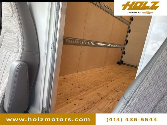 Used 2025 GMC Savana 3500 w/ Power Convenience Package image 11