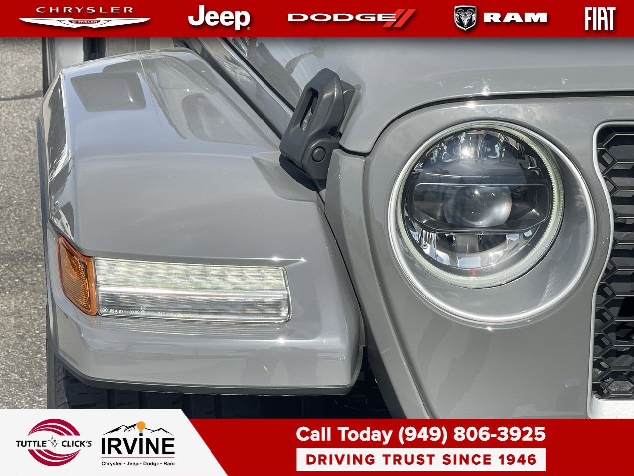 Used 2023 Jeep Wrangler Sahara image 7