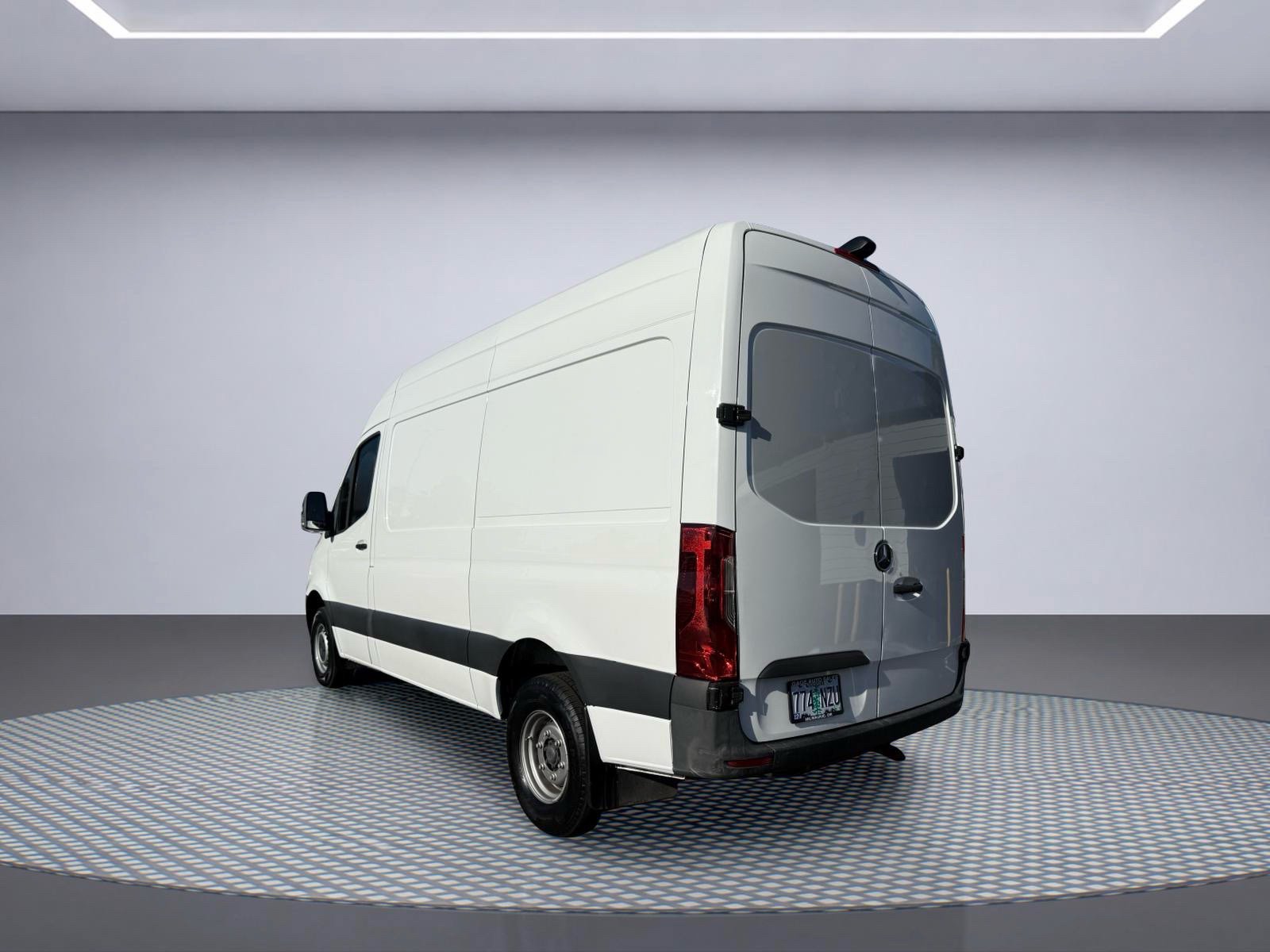Used 2021 Mercedes-Benz Sprinter 3500 image 4
