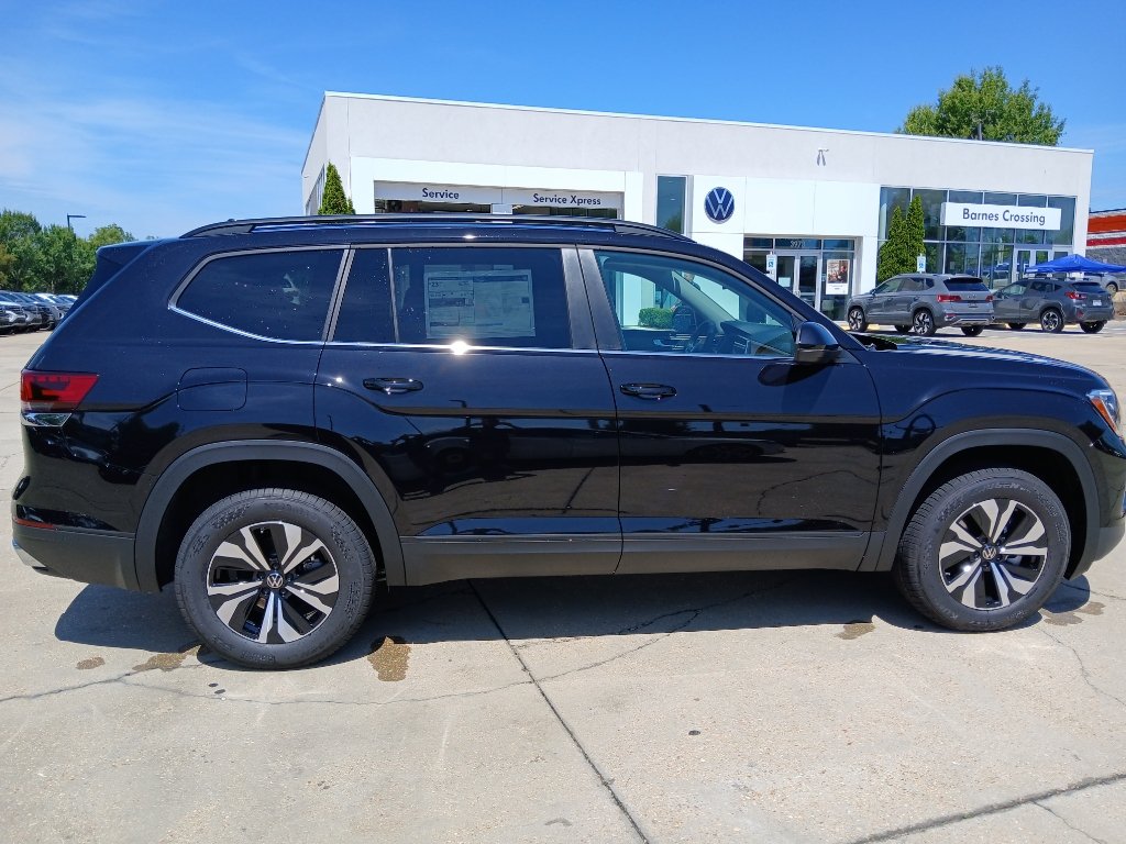 New 2026 Volkswagen Atlas SE FWD image 8