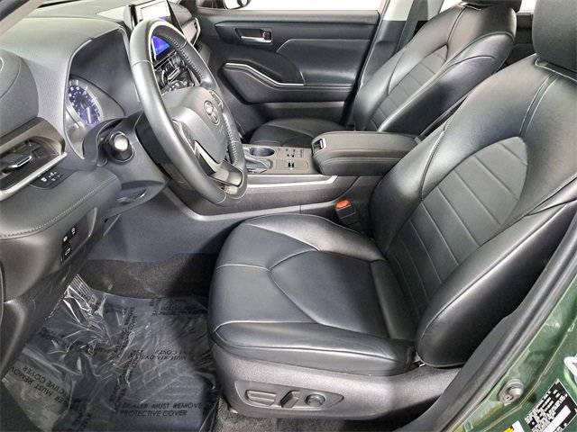Used 2023 Toyota Highlander XLE image 20