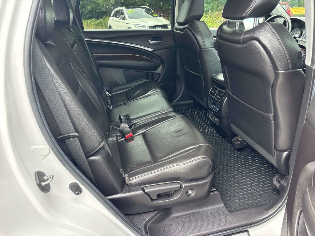 Used 2020 Acura MDX SH-AWD image 18