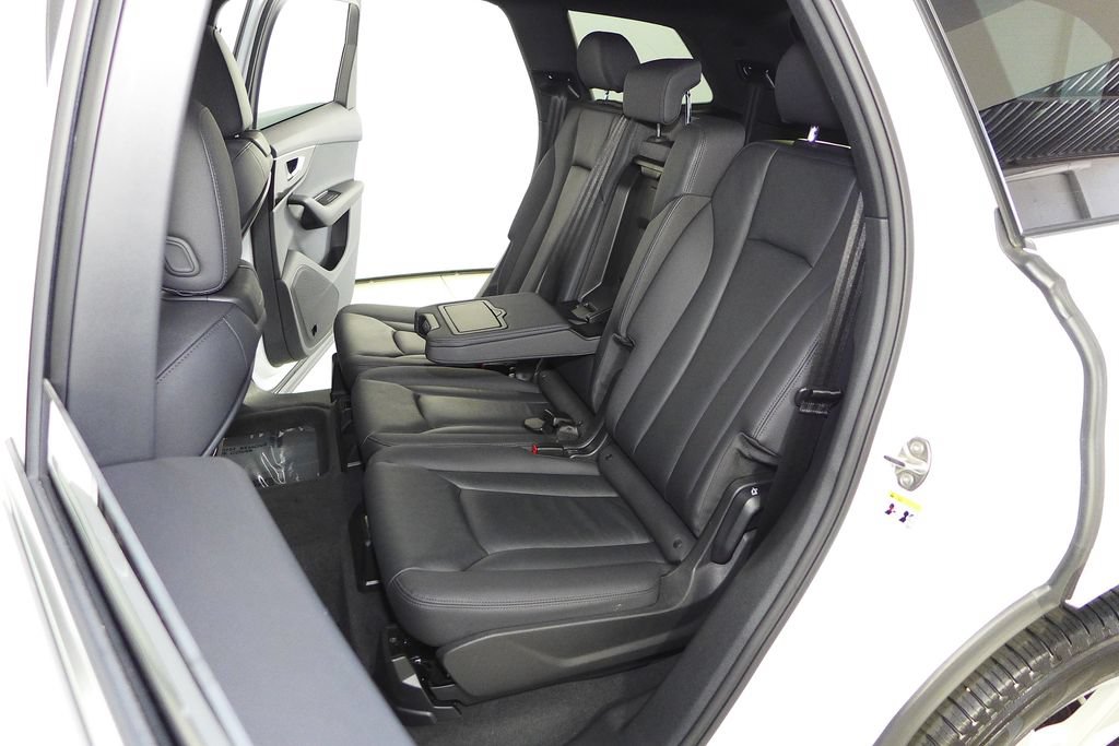 Used 2023 Audi Q7 3.0T Premium w/ Convenience Package AWD/4WD image 21
