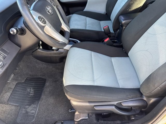 Used 2013 Toyota Prius C image 15