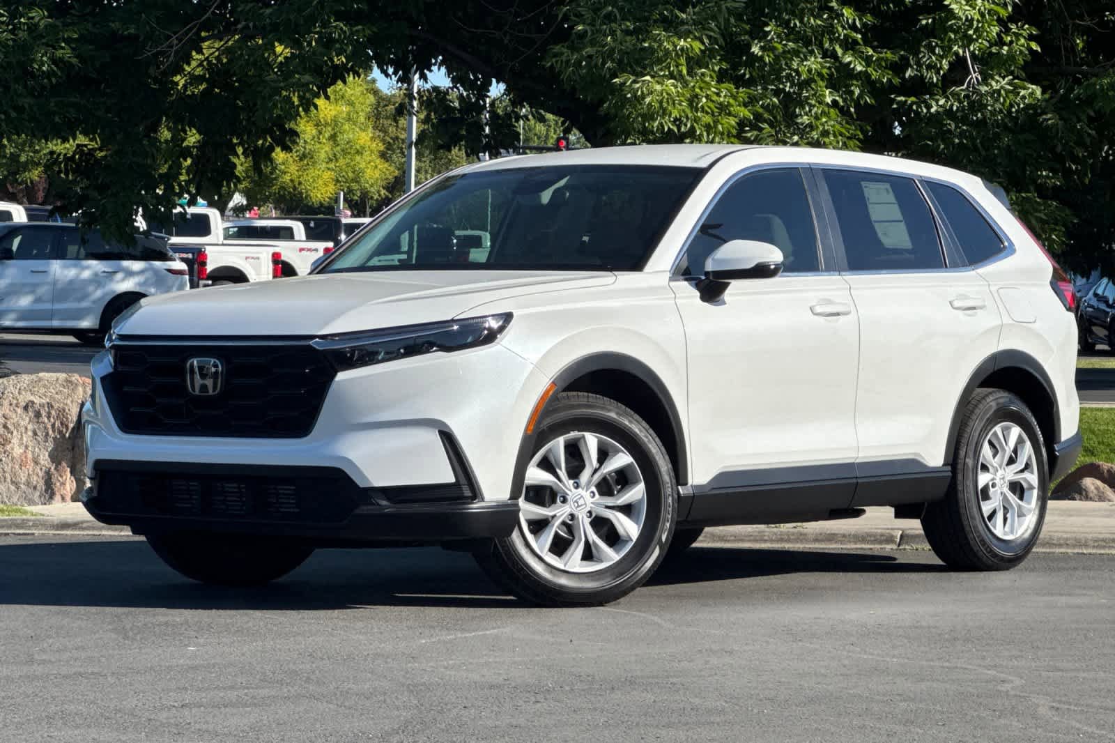 Used 2025 Honda CR-V LX image 1
