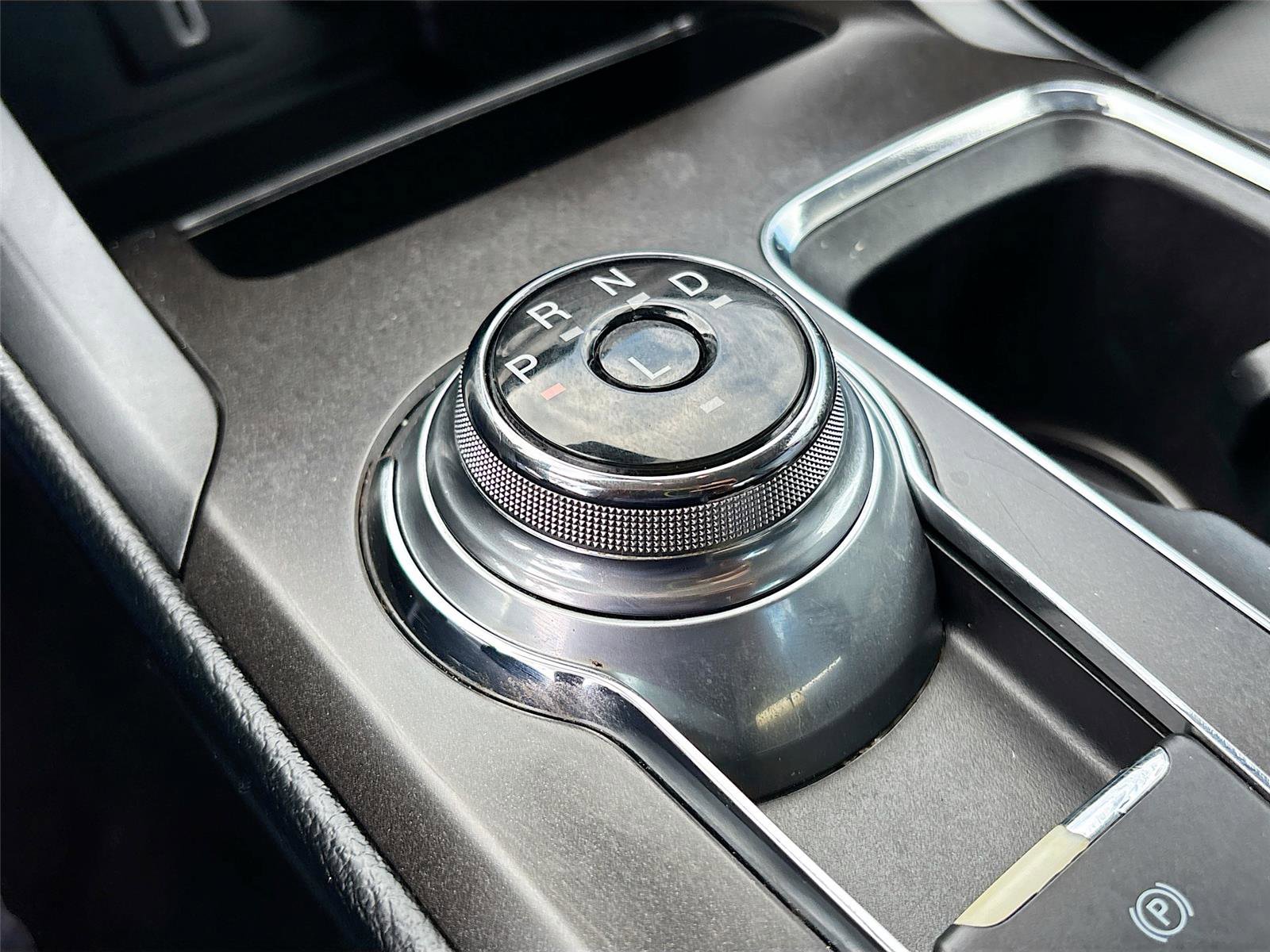 Used 2018 Ford Fusion Energi Titanium FWD image 17