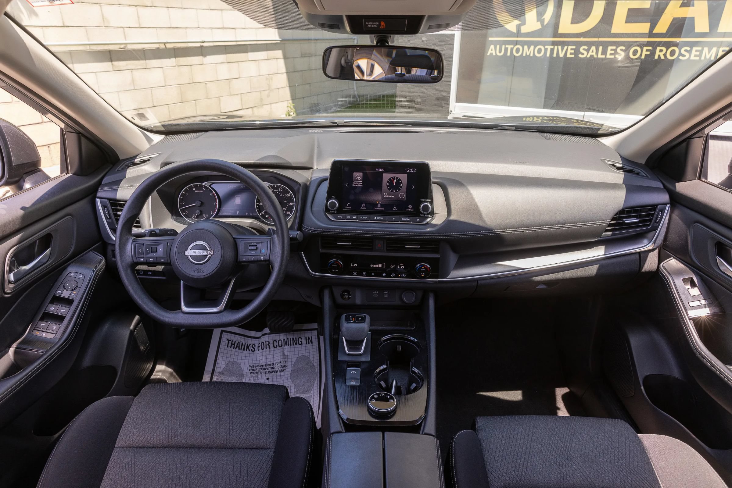 Used 2024 Nissan Rogue SV AWD/4WD image 26