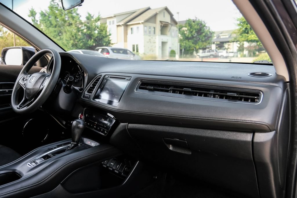 Used 2018 Honda HR-V EX image 10