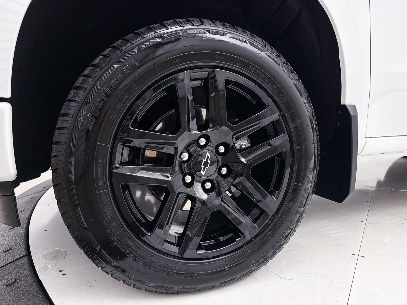 Used 2024 Chevrolet Silverado 1500 Custom image 13