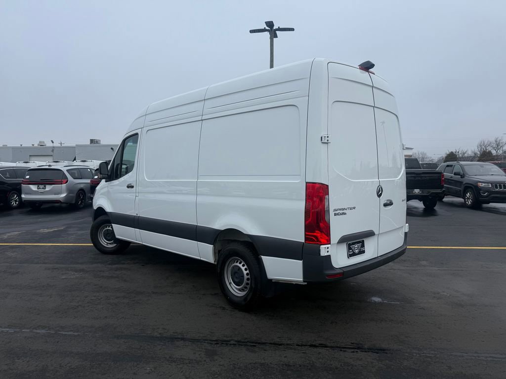 Used 2024 Mercedes-Benz Sprinter 2500 w/ Acoustic Package image 9