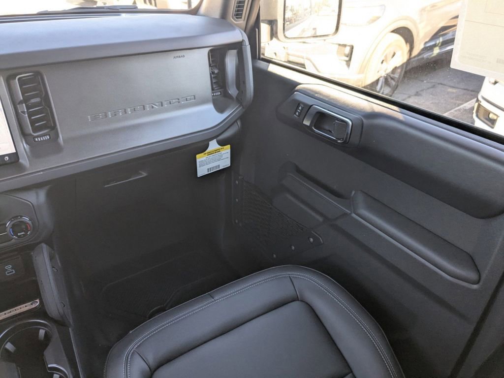 New 2025 Ford Bronco Badlands image 17