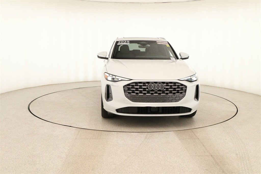 Certified 2025 Audi Q5 Prestige image 11