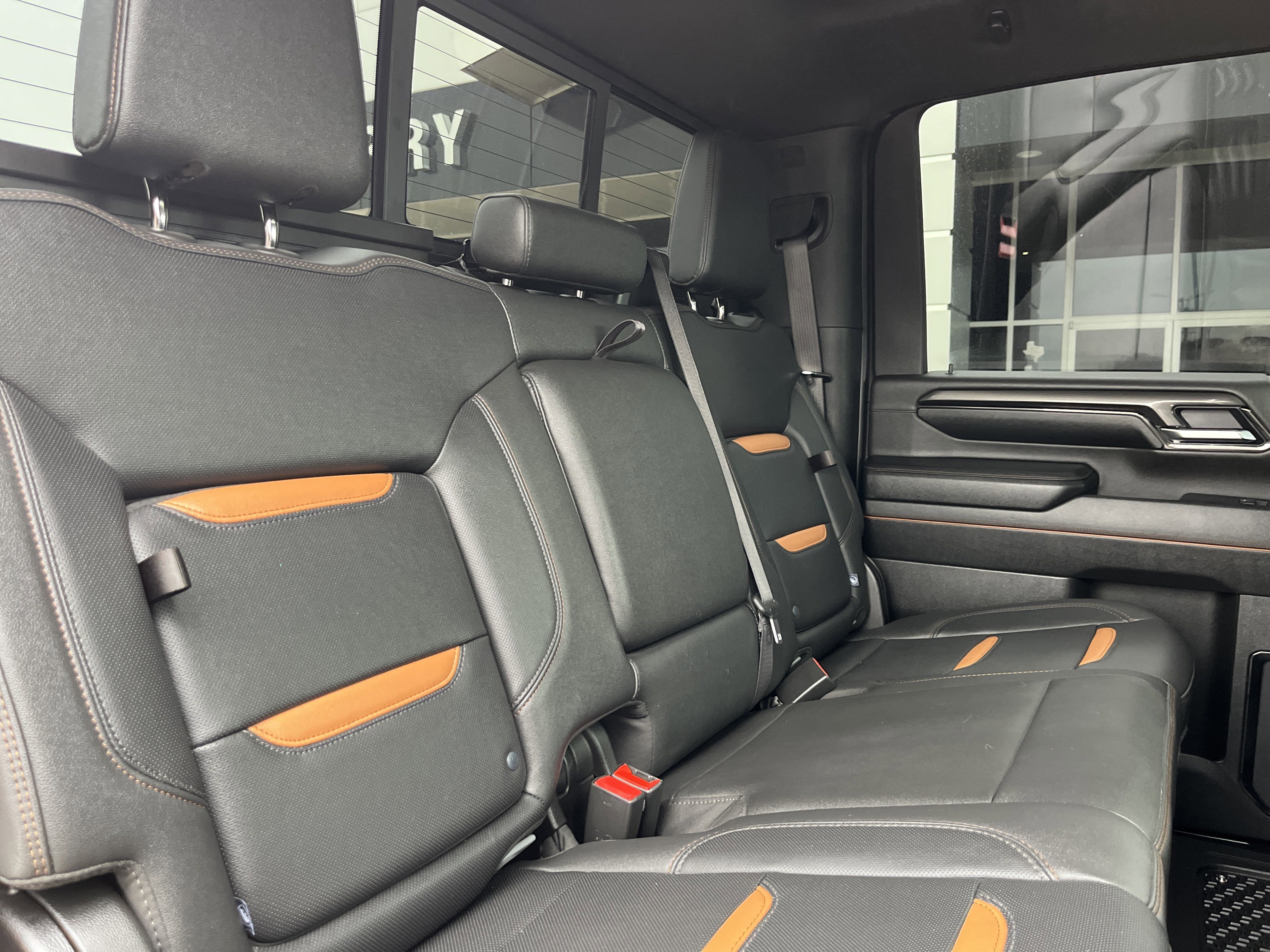 Used 2025 GMC Sierra 2500 AT4 w/ AT4 Premium Plus Package image 16