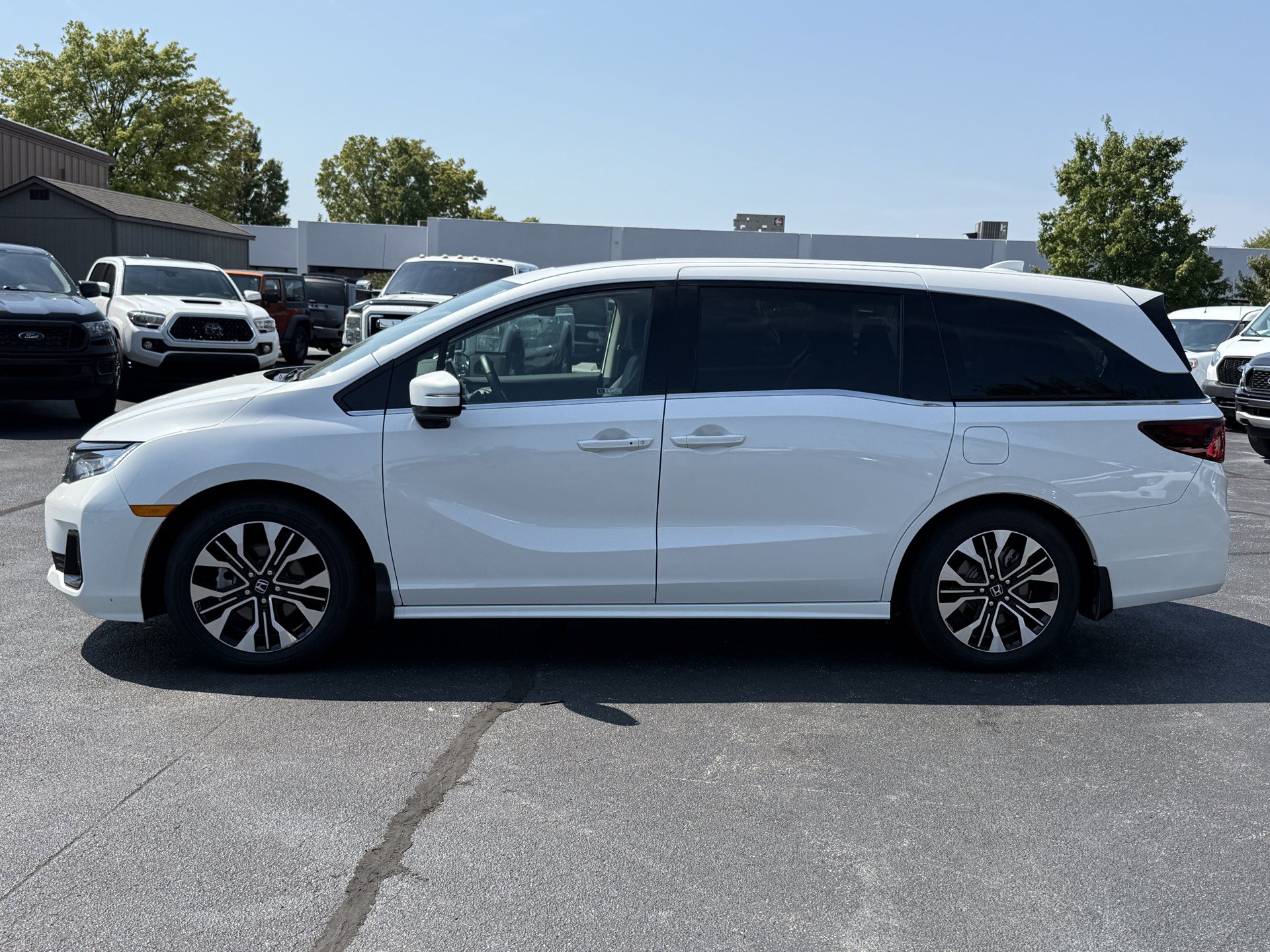 Used 2026 Honda Odyssey Elite image 5