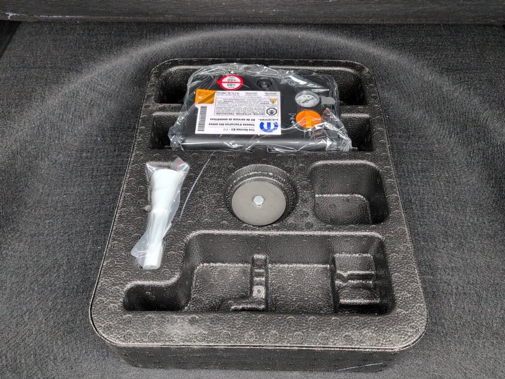 New 2026 Jeep Compass Limited image 15