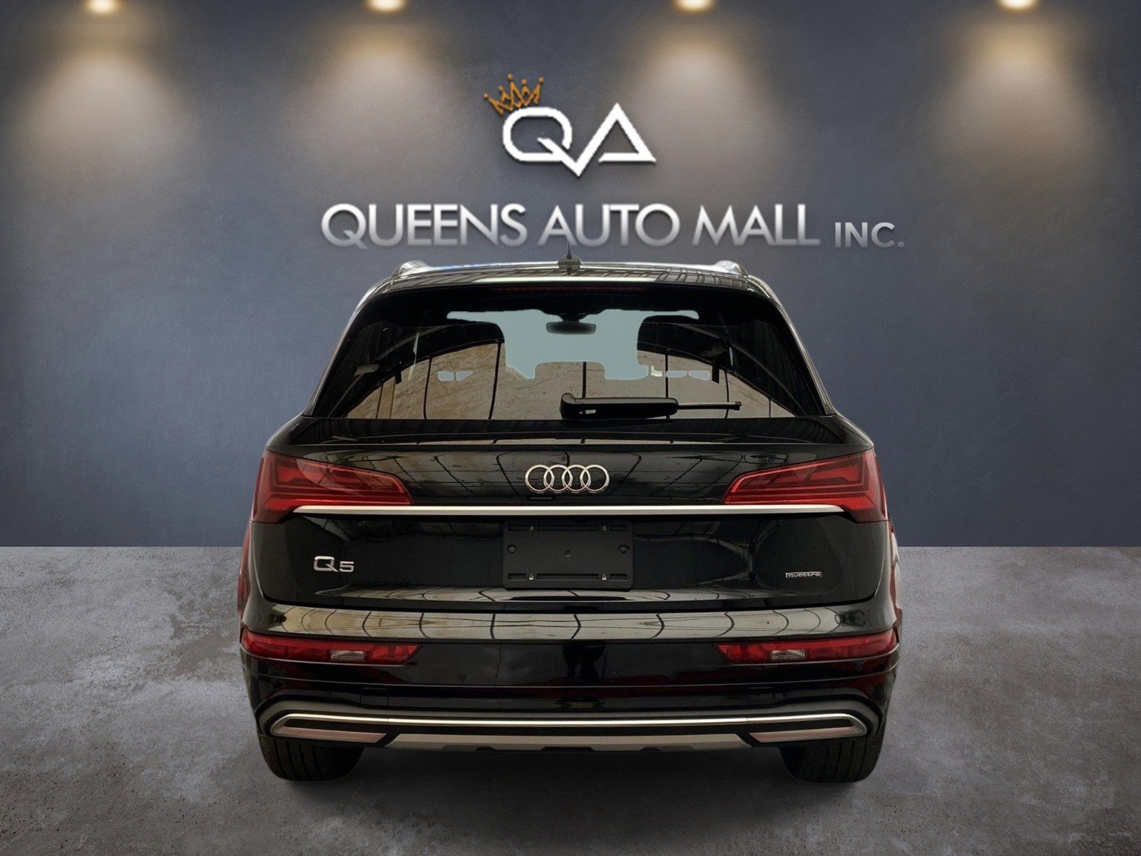 Used 2023 Audi Q5 2.0T Premium w/ Convenience Package AWD/4WD image 5