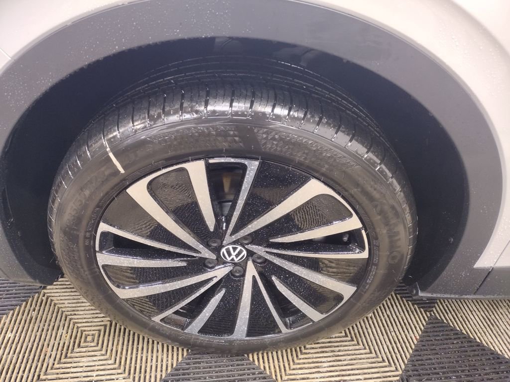 New 2026 Volkswagen ID.4 Pro image 5