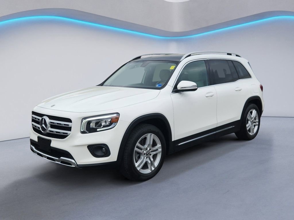 Used 2021 Mercedes-Benz GLB 250 4MATIC image 7