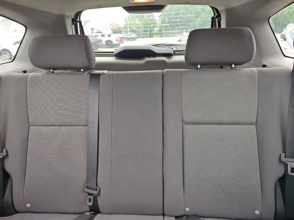 Used 2008 Pontiac Vibe w/ Preferred Package FWD image 10