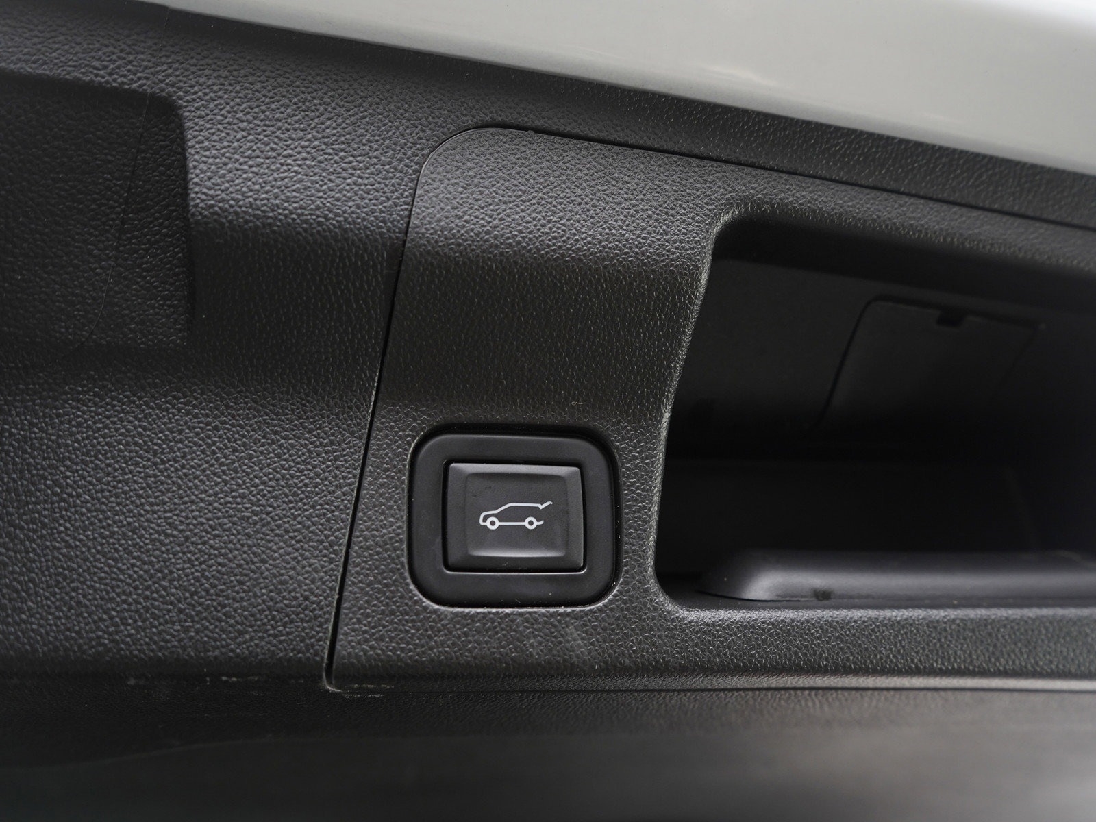 Used 2023 GMC Acadia AT4 w/ Technology Package image 12