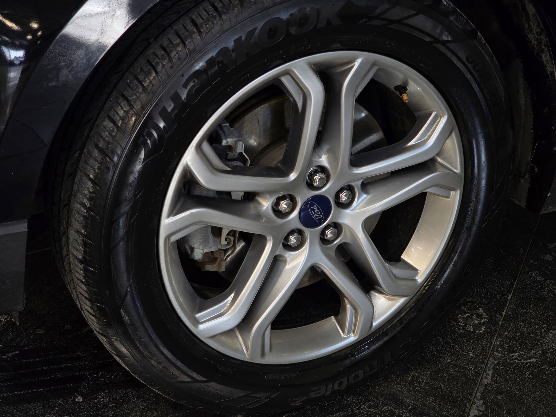 Used 2016 Ford Edge Titanium w/ Equipment Group 302A image 14