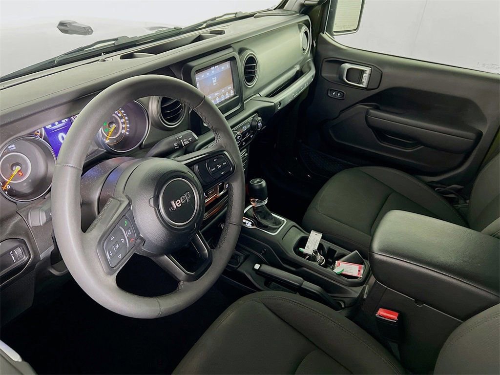 Used 2023 Jeep Wrangler Sport S image 9
